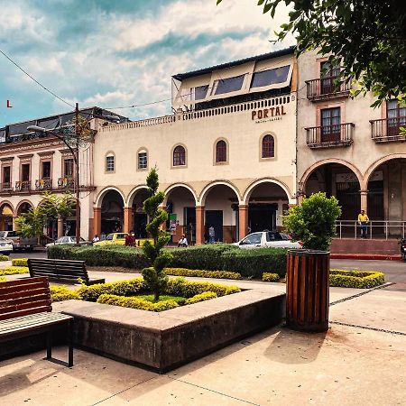 Hotel Portal & Suites Ciudad Hidalgo Zewnętrze zdjęcie